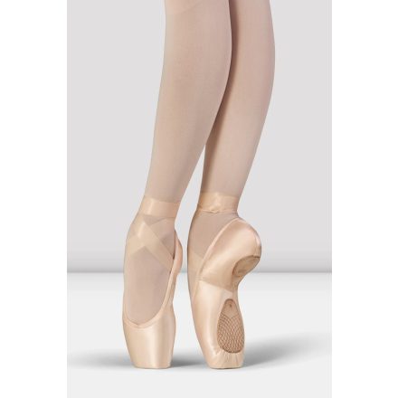 Bloch S0191L Elegance spicc cipő