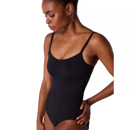 Capezio EL102W  spagetti pántos, szivacs betétes alapdressz